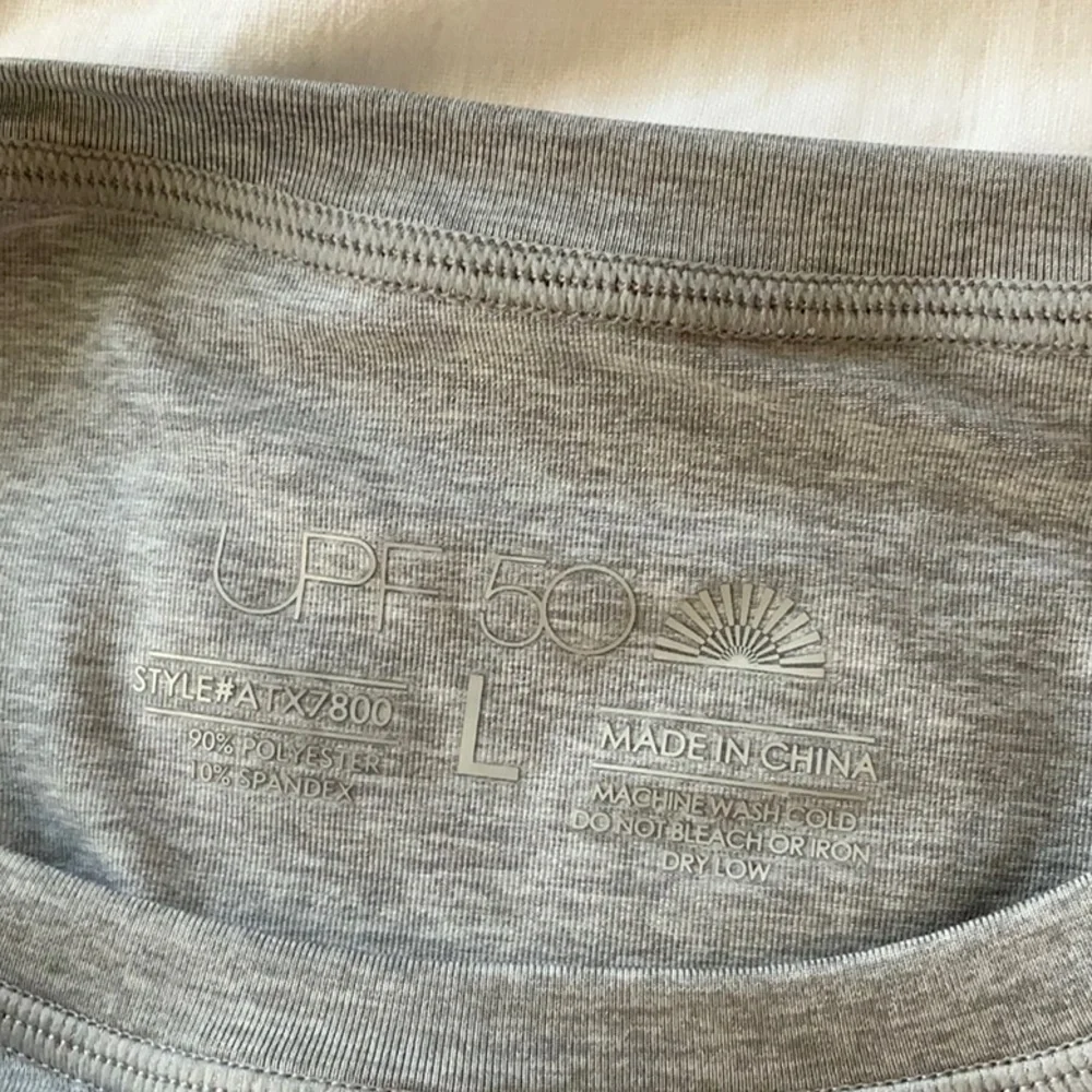 VAL SURF RASH GUARD LARGE - Picture 2 of 2